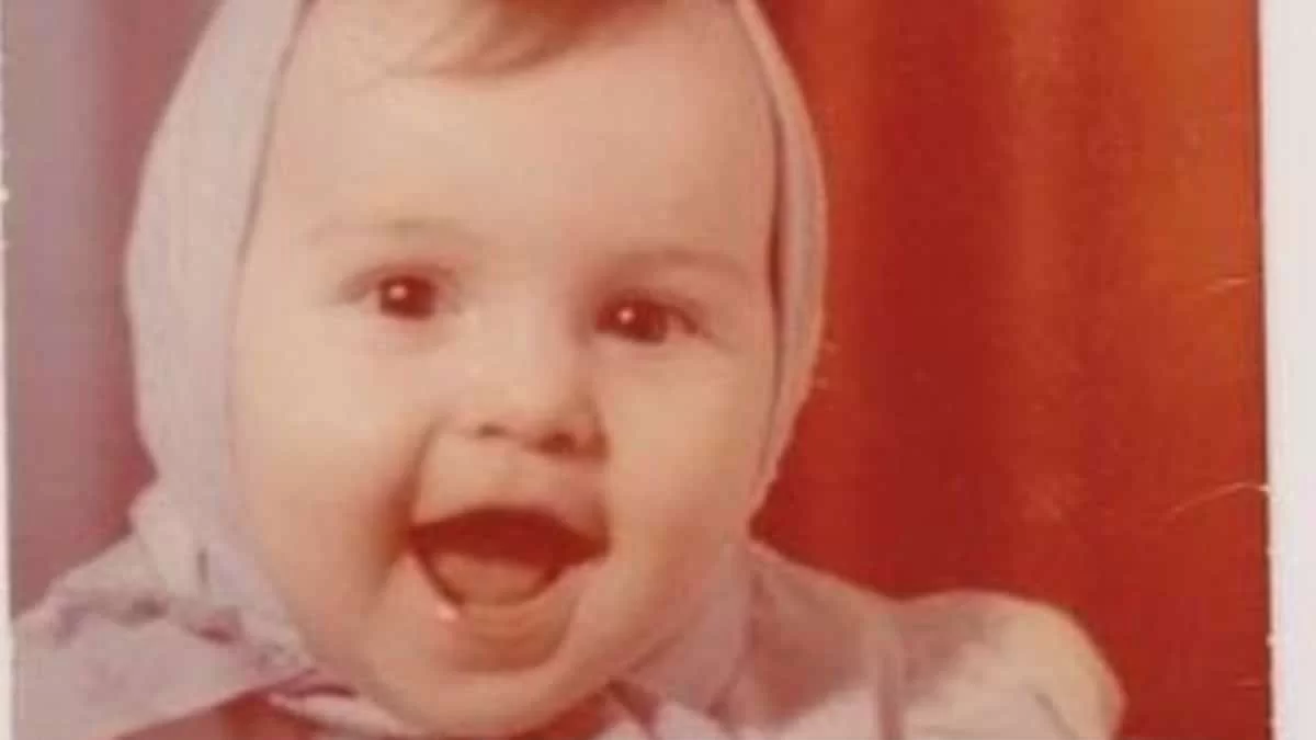 Insta Poll: Ποια τραγουδίστρια είναι το μωράκι της φωτογραφίας;