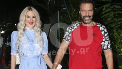 Στόλισαν επιτάφιο μαζί Τζώρτζογλου και Μαριόλα - Η φωτογραφία μέσα από τον ναό