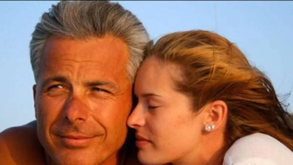 Ο Χάρης Χριστόπουλος και η αγκαλιά που τα λέει όλα! - Τρυφερές στιγμές με τον γιο του