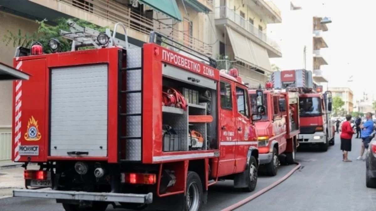Φωτιά σε σπίτι στο Λουτράκι - Απεγκλωβίστηκε ηλικιωμένη