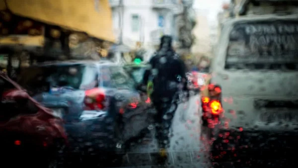 Ξαφνική επιδείνωση του καιρού σήμερα (18/5) - Μέχρι πού θα φτάσει η θερμοκρασία;