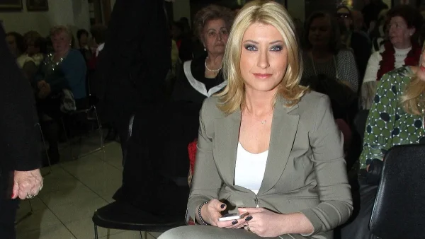 Είναι πολλά τα χρήματα που μπαίνουν στον λογαριασμό της - Το Πόθεν Έσχες της Σίας Κοσιώνη