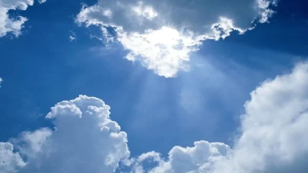 Καιρός 16/5: Γενικά αίθριος με ελάχιστες τοπικές νεφώσεις