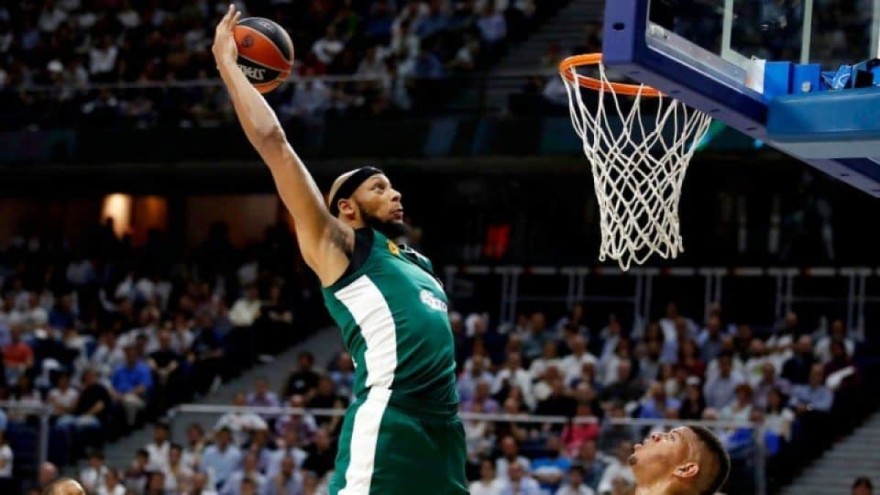 Πέθανε ο Άντριαν Πέιν