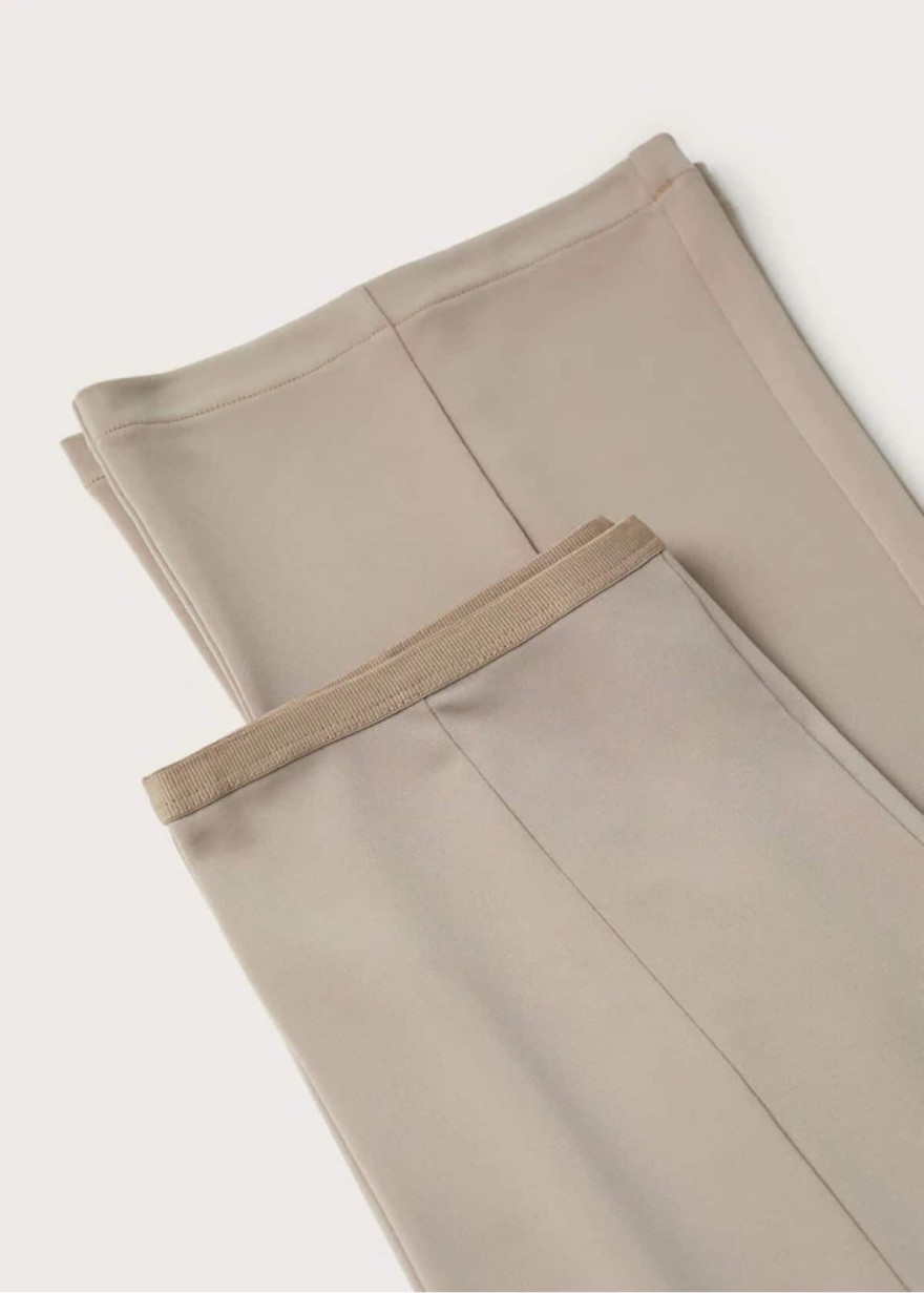 Αγορά παντελονιού από τα Mango