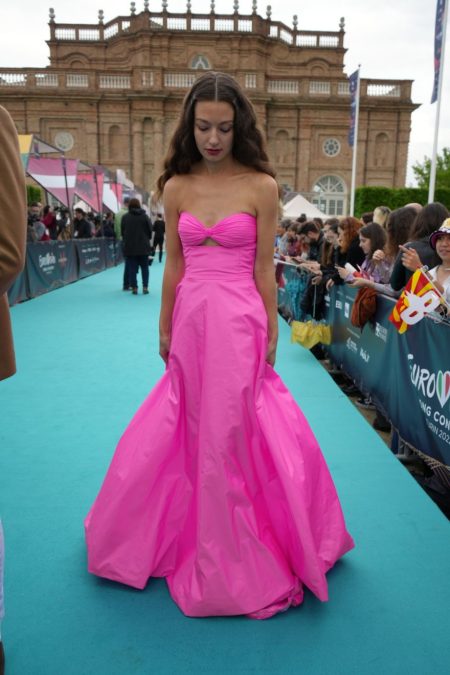 αμαντα γεωργιαδη τυρκουαζ χαλί 2022