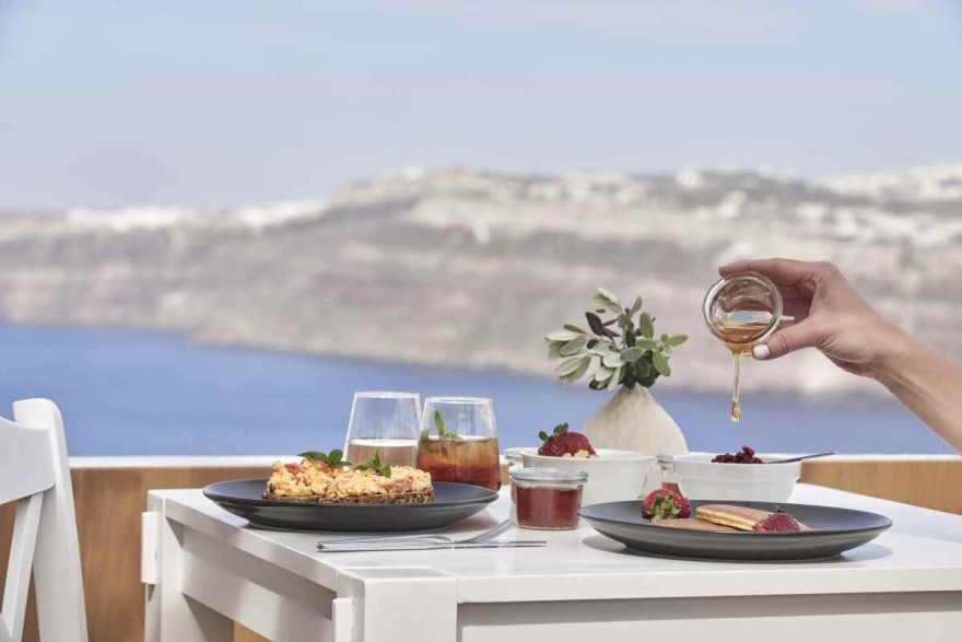 Apanemo Hotel and Suites