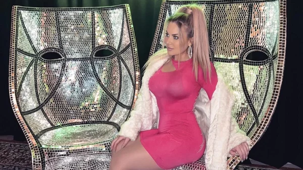 Εσπευσμένα στην Ελλάδα η Αθηνά New York - Τι συμβαίνει