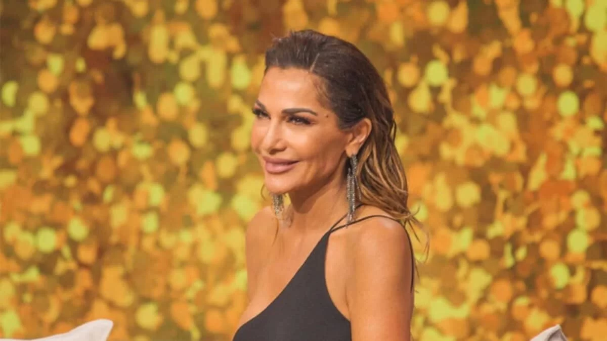 Chart Show: "Έκλεψε" τις εντυπώσεις η Δέσποινα Βανδή - Η τρομερή αποκάλυψη που έκανε για την εφηβεία της