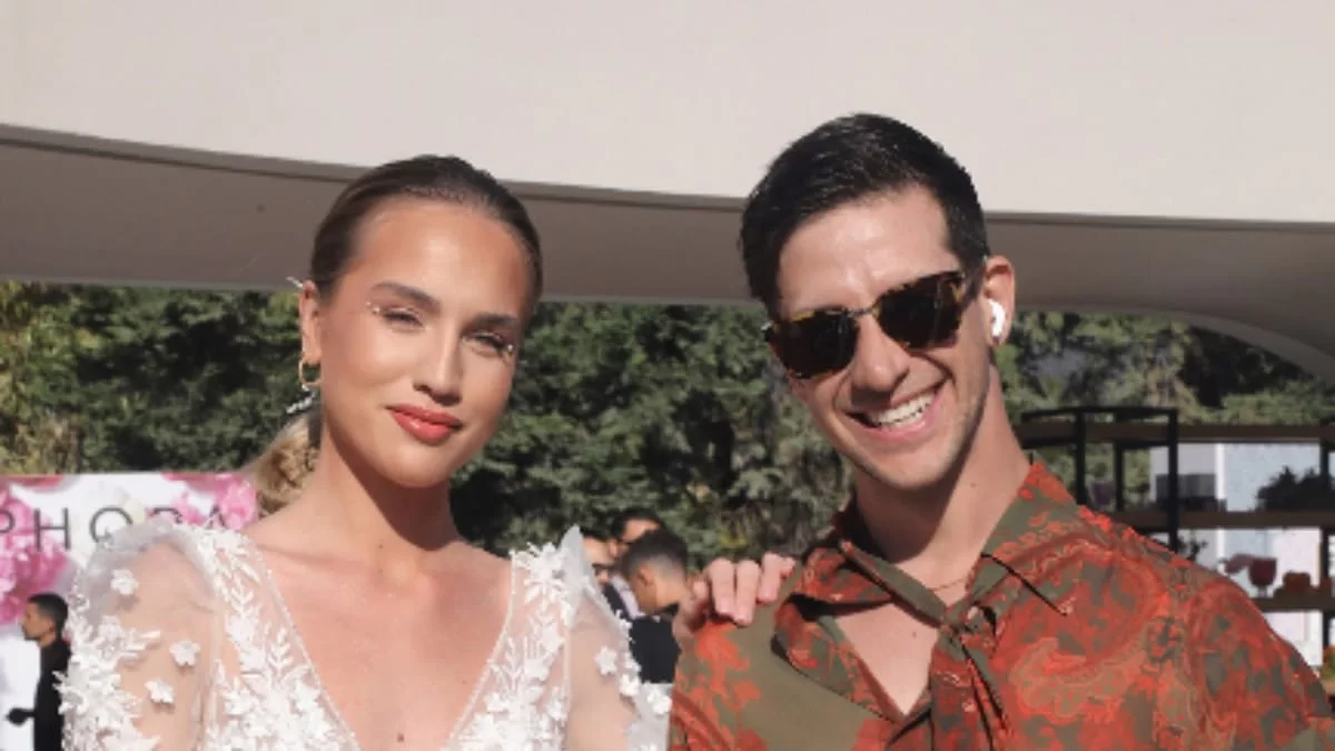 Mε εντυπωσιακό σκίσιμο το νυφικό της Αλεξάνδρας Εξαρχοπούλου στο catwalk του Yes i do