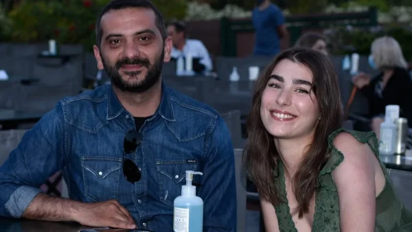 Λεωνίδας Κουτσόπουλος: Πόσο χρονών είναι η εγκυμονούσα σύντροφός του, Χρύσα Μιχαλοπούλου