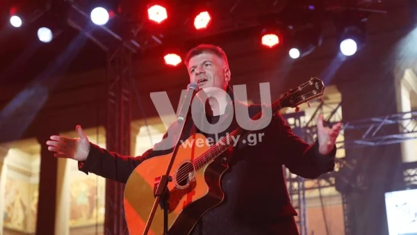 Ρίγη συγκίνησης με το τραγούδι του Φοίβου Δεληβοριά - Είναι αφιερωμένο στην Ελένη Τοπαλούδη