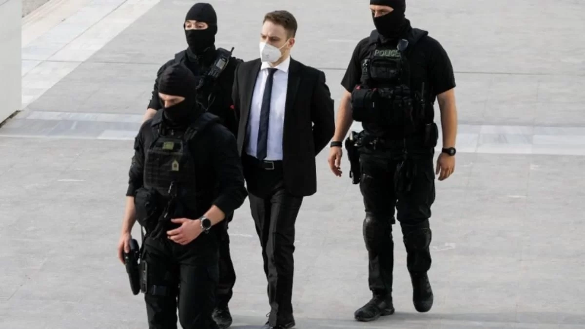 Γλυκά Νερά: «Έλεγε μέχρι τελευταία στιγμή...» - Η αντίδραση του δικηγόρου μετά την ποινή του Μπάμπη