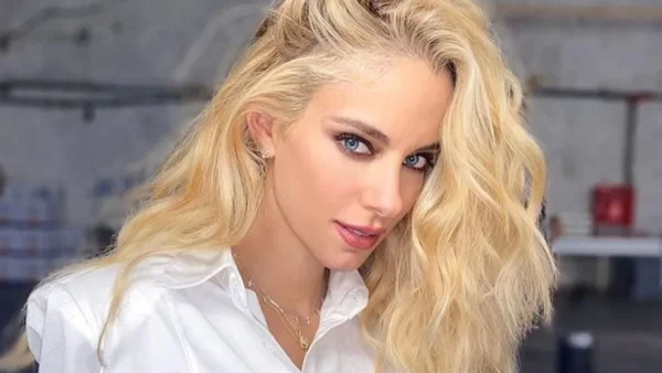 Ρίγη συγκίνησης με την κίνηση της Δούκισσας Νομικού