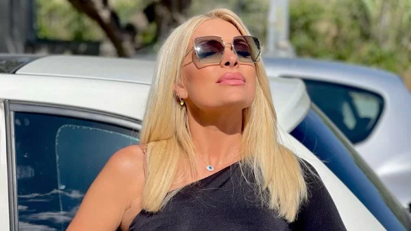 Η πρώτη φωτογραφία με μαγιό για φέτος: Γιατί η Ελένη πήρε 10 κιλά;