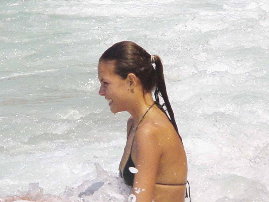 Βίκυ Καγιά παιδικά χρόνια