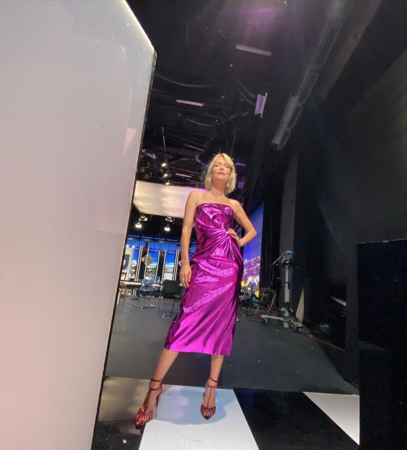 Βίκυ Καγιά φούξια φόρεμα