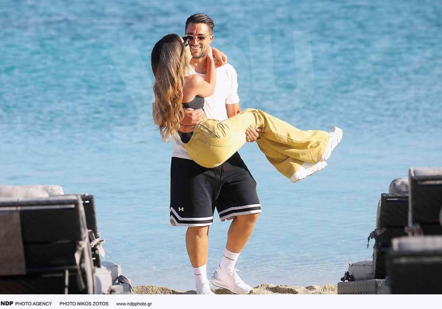 Μαριαλένα Ρουμελιώτη - Σάκης Κατσούλης περιοδικό you