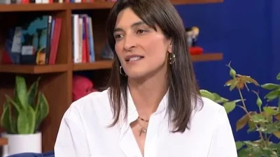 «Μου έλεγαν πως είσαι έτσι;» - Η Αντιγόνη Κουλουκάκου αποκαλύπτει πως ένιωθε στην παιδική της ηλικία