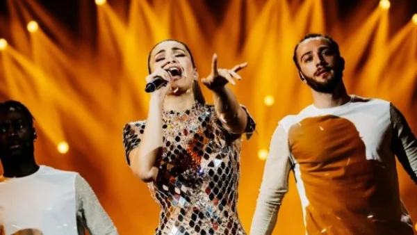 Eurovision 2022: Όλα τα βλέμματα στράφηκαν πάνω της - Η "καυτή" εμφάνιση της Μάλτας στη 2η πρόβα