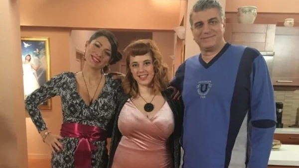 Τεράστια αλλαγή στην εμφάνιση της Μένης από την Μουρμούρα - Οι φωτογραφίες με σορτσάκι μετά την απώλεια κιλών