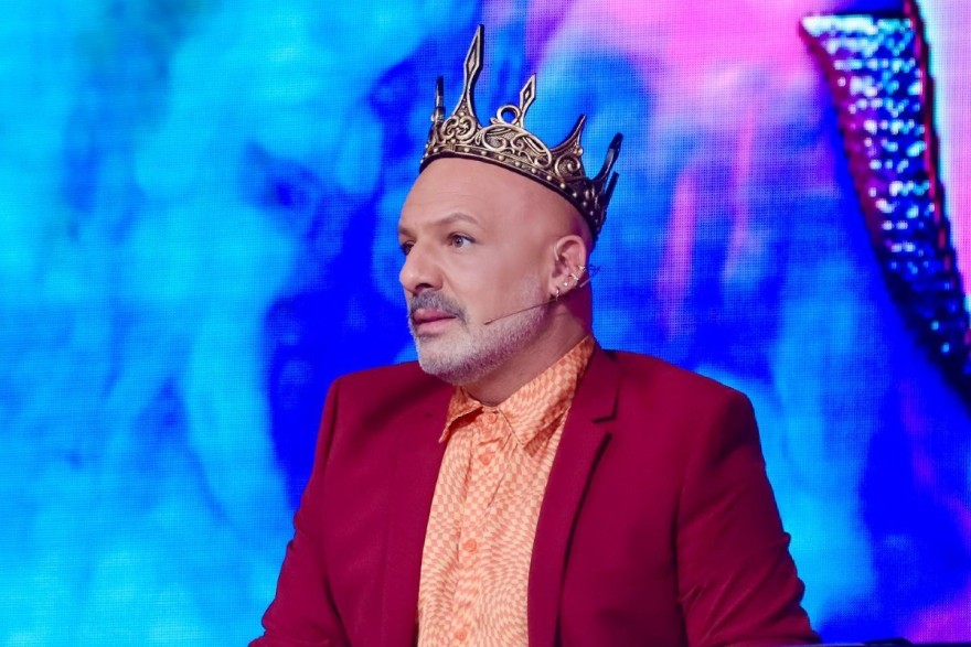 Νίκος Μουτσινάς θεατρική παράσταση