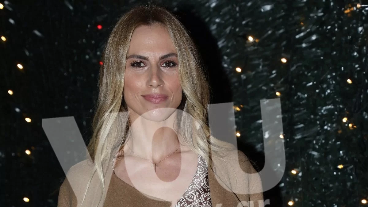 Δεν μπορεί να την χορτάσει! Η Ντορέττα Παπαδημητρίου απαθανατίζει την ανιψιά της στις διακοπές τους στην Τήνο