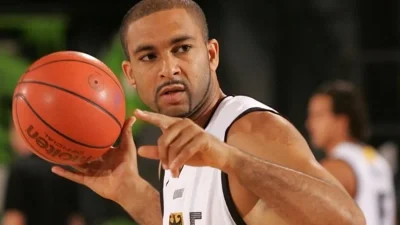 Πέθανε ο Αντεμόλα Οκουλάγια - Θρήνος στο παγκόσμιο μπάσκετ