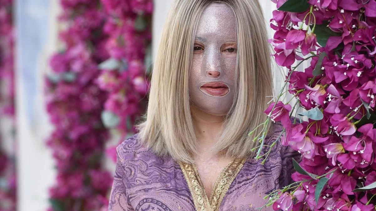 Βαμμένη με εντυπωσιακό φόρεμα - Χιλιάδες αντιδράσεις κάτω από τη φωτογραφία της Ιωάννας Παλιοσπύρου