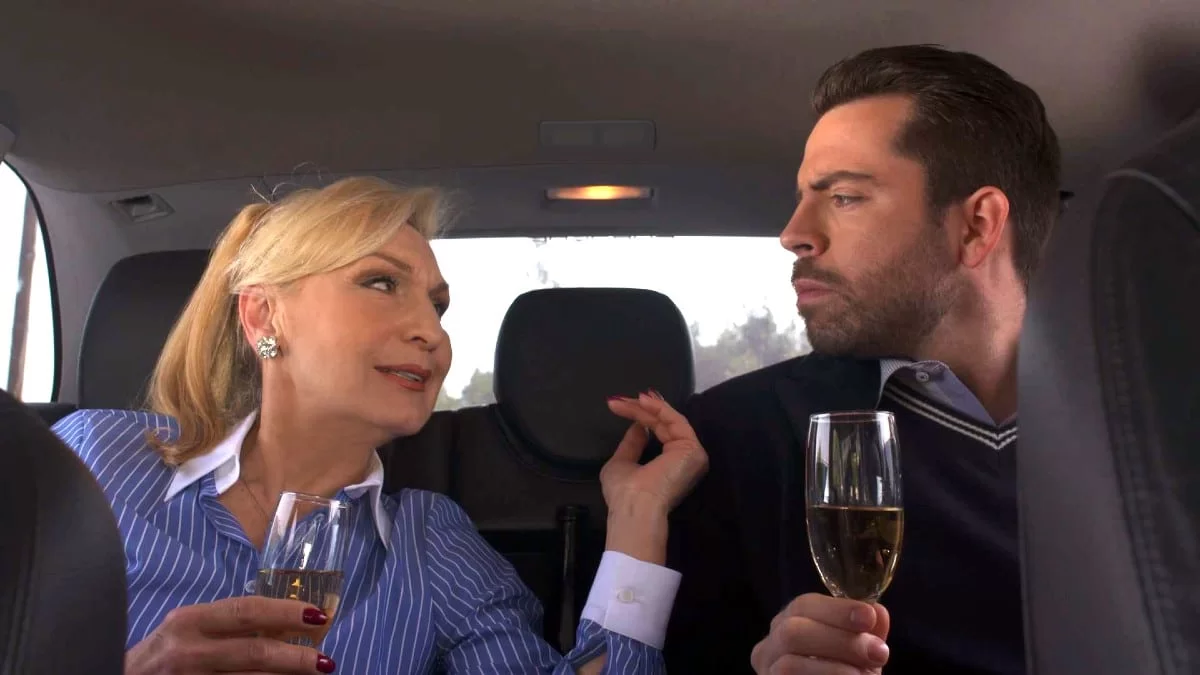 Χαιρέτα μου τον Πλάτανο: Η Καρμέλα έχει βάλει σκοπό να κάνει δική της την «Τρουφέξ»