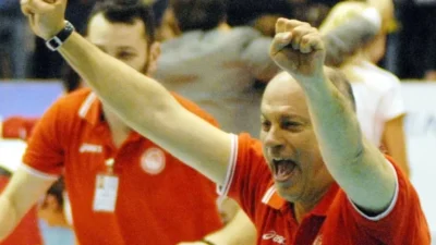 Θρήνος στον Ολυμπιακό: Πέθανε σε τροχαίο ο Βαγγέλης Ρούσσος - Η γυναίκα του βρίσκεται σε κρίσιμη κατάσταση