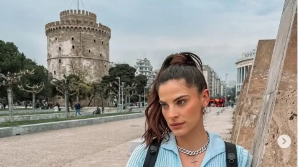 Παιχνιδιάρικα πρωινά - Οι νέες φωτογραφίες της Χριστίνας Μπόμπα με τις κορούλες της