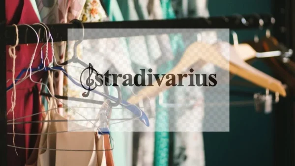 Ξεπουλάει στο λεπτό το απόλυτο φόρεμα από τα Stradivarius - Κοστίζει μόνο 29,99 €