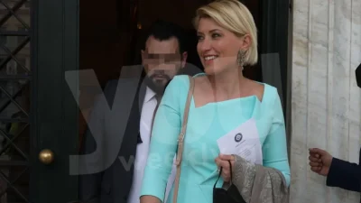 Έχει γίνει ολόκληρος άντρας - Η τρυφερή φωτογραφία της Σίας Κοσιώνη με τον γιο της Δημοσθένη