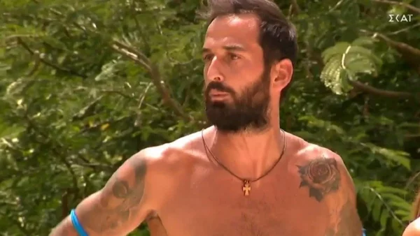 Δεν το έκανε μόνο ο Σοϊλέδης - Παίκτης από το Survivor 4 είχε κινητό στα χέρια του και μαθεύτηκε τώρα