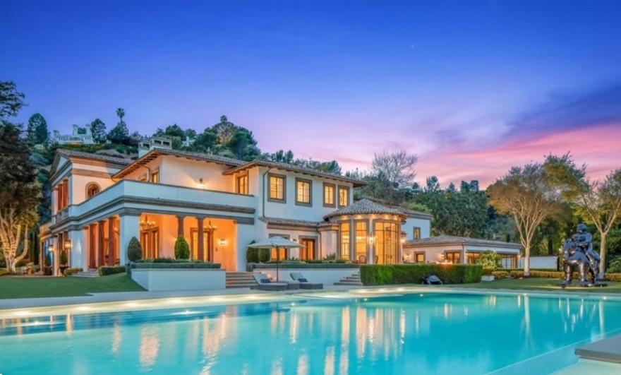 αντελ νεο σπιτι