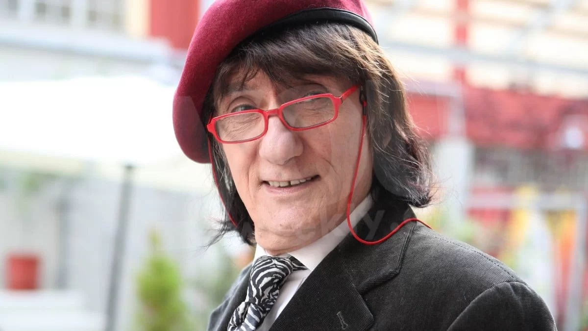 Στάθης Ψάλτης: Έντονο ξέσπασμα από την Μαίρη Μπάρκουλη για την εκταφή του ηθοποιού