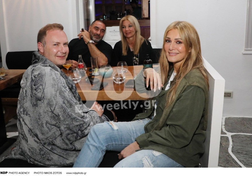 Η Νατάσα Θεοδωρίδου στη Μύκονο