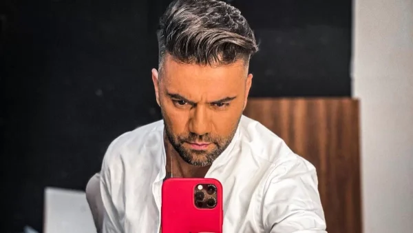 Ζεστό με πίνακες και μεγάλα μπαλκόνια - Το νεανικό σπίτι του Θοδωρή Μαραντίνη