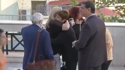 Δίκη Τοπαλούδη: Κανένα ελαφρυντικό στους δολοφόνους της Ελένης - Ξέσπασε σε κλάματα συγκινημένος ο πατέρας της