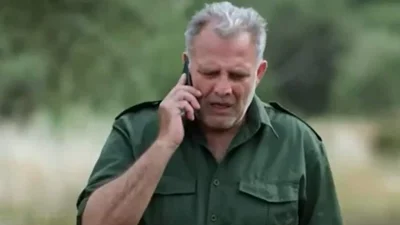 Γη της Ελιάς: «Ψέματα είναι;!» - Ο Στάθης ρωτά στα ίσια τον Δημοσθένη τι συμβαίνει με την Άννα