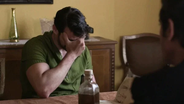 Άγριες Μέλισσες: Η Ασημίνα και ο Νικηφόρος προσπαθούν να συνεφέρουν τον Κωνσταντή