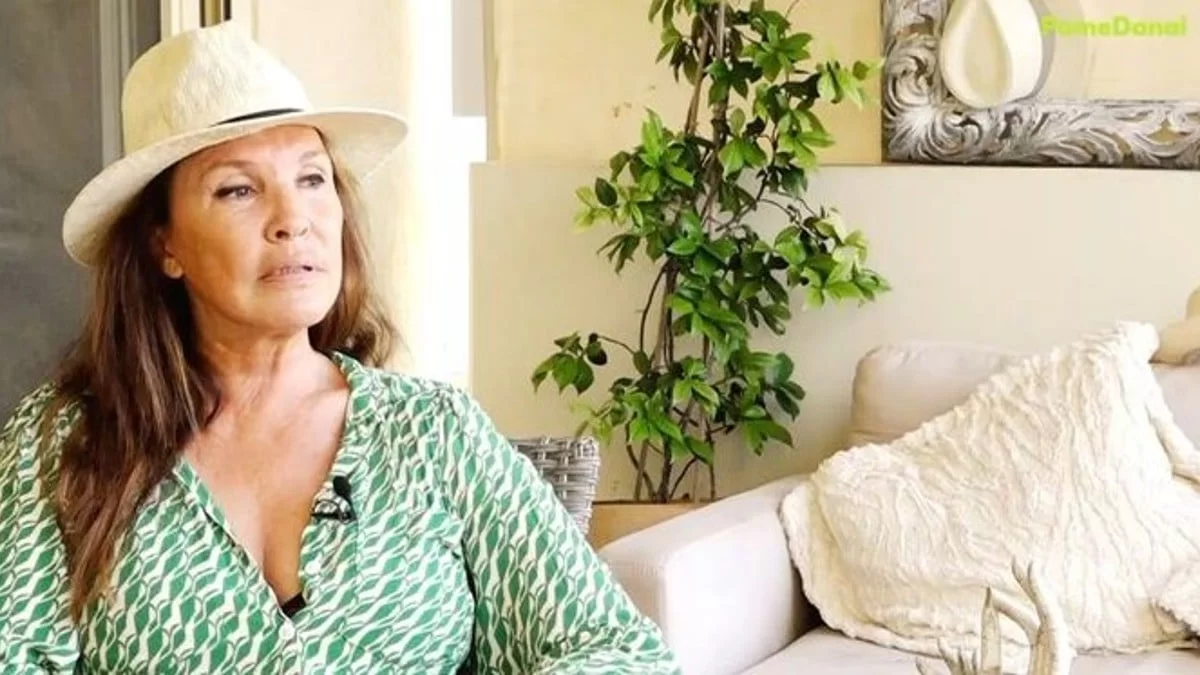 «Η γυναίκα αυτή είχε ερωτικό κόλλημα...» - Η Βάνα Μπάρμπα αποκαλύπτει για την εμμονική θαυμάστρια της