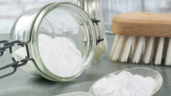 Ρούφηξε λίγη μαγειρική σόδα από την μύτη - Θα σε θεραπεύσει από ένα πολύ κοινό πρόβλημα