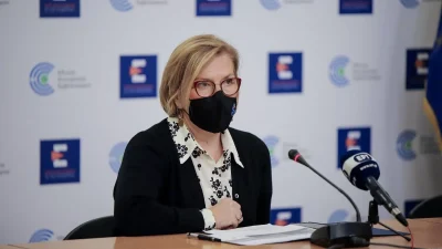 Κορωνοιός: Πετάμε τις μάσκες από σήμερα 1/6 -Τι θα ισχύσει με τα ταξίδια