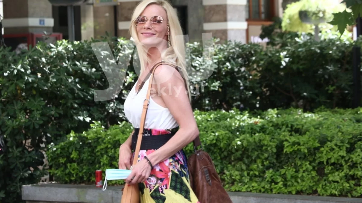 Τους έχουμε δει ελάχιστες φορές - Σπάνια φωτογραφία της Ζέτας Μακρυπούλια με τα αδέρφια της