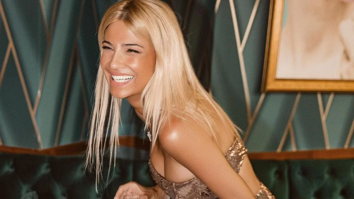 "Τρέλανε" το Instagram το λεοπάρ μαγιό της - Η φωτογραφία της Φαίης Σκορδά με μπικίνι