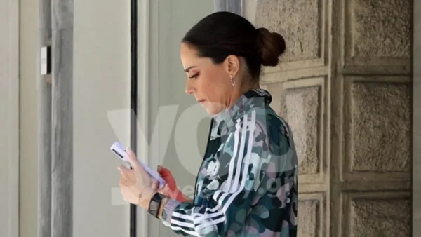 Με μαύρα δαντελωτά εσώρουχα - Η Μαρία Αντωνά ανεβάζει τη θερμοκρασία