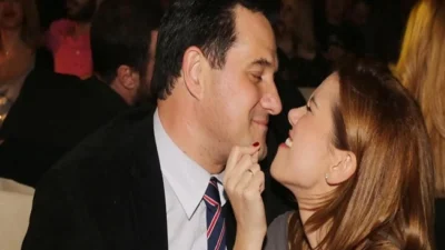 Δεν φεύγει από το πλευρό του Άδωνη η Ευγενία Μανωλίδου - Η φωτογραφία τους από τη νέα παρουσίαση βιβλίου