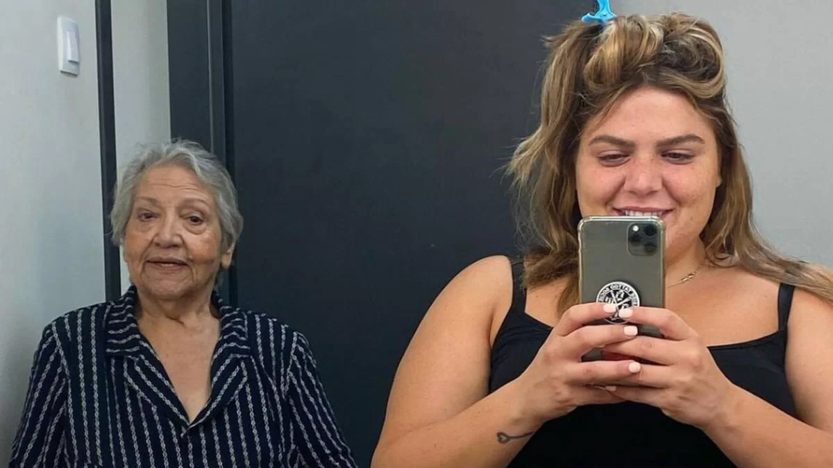 ''Σ' ευχαριστώ που με μαθαίνεις τι θα πει αγάπη...'': Τρυφερά γενέθλια για τη γιαγιά Τούλα της Δανάης Μπάρκα